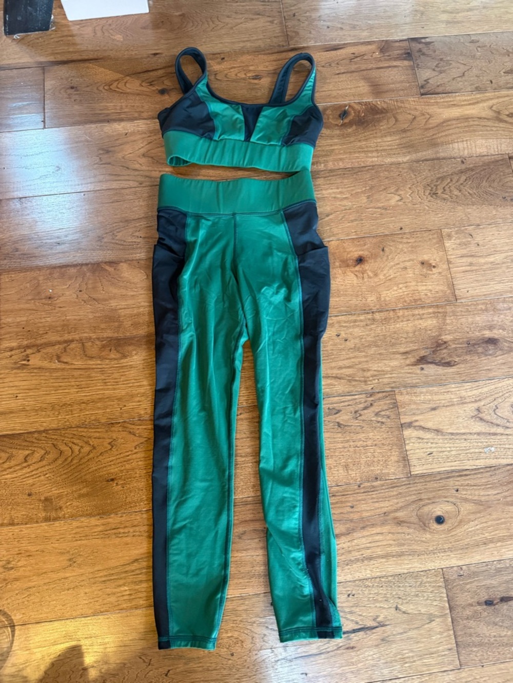 Michi Green & Black High-Waist Active Leggings with Matching Sports Bra